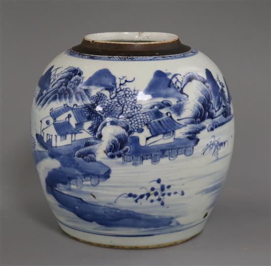 An 18th century Chinese blue and white jar height 21.5cm